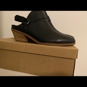 Dr schooll’s booties size 9